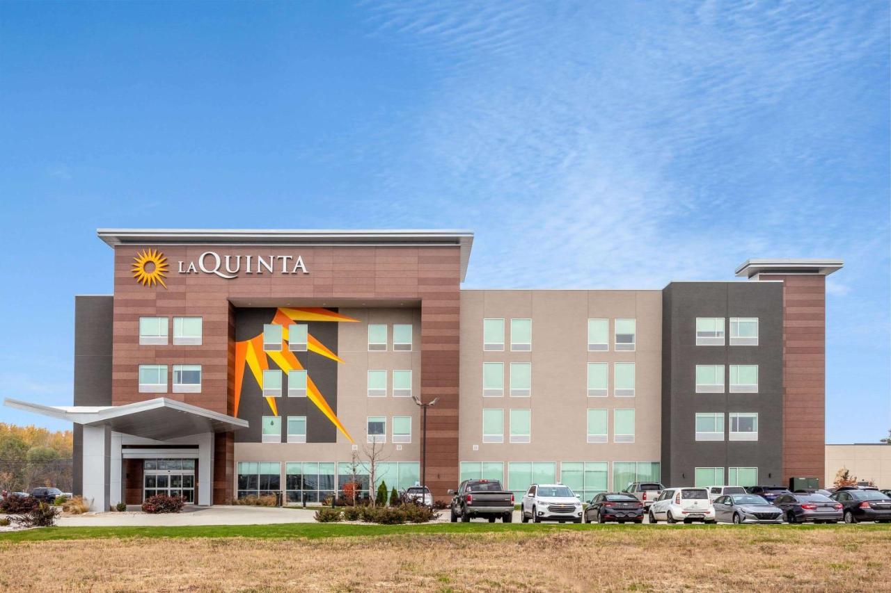 La Quinta Inn & Suites By Wyndham Shorewood 外观 照片